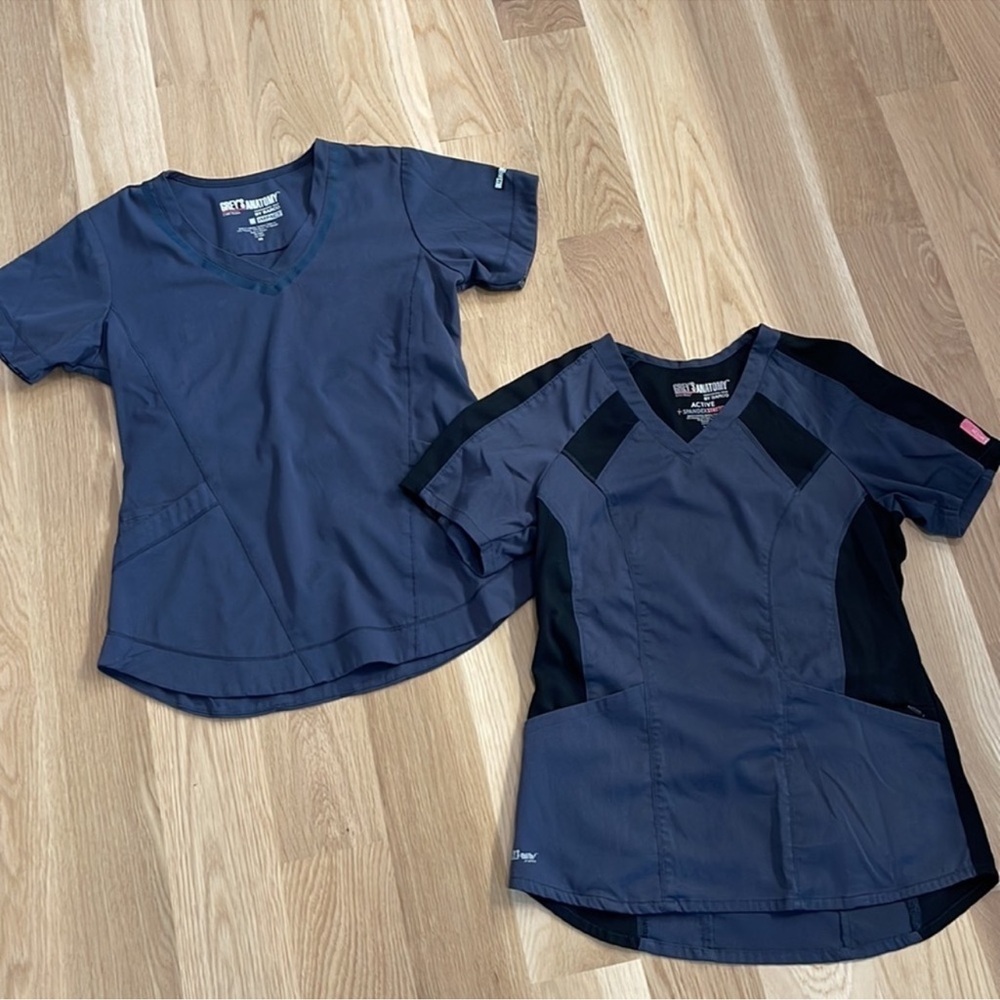 Grey’s Anatomy By Barco Scrub Top Lot XS